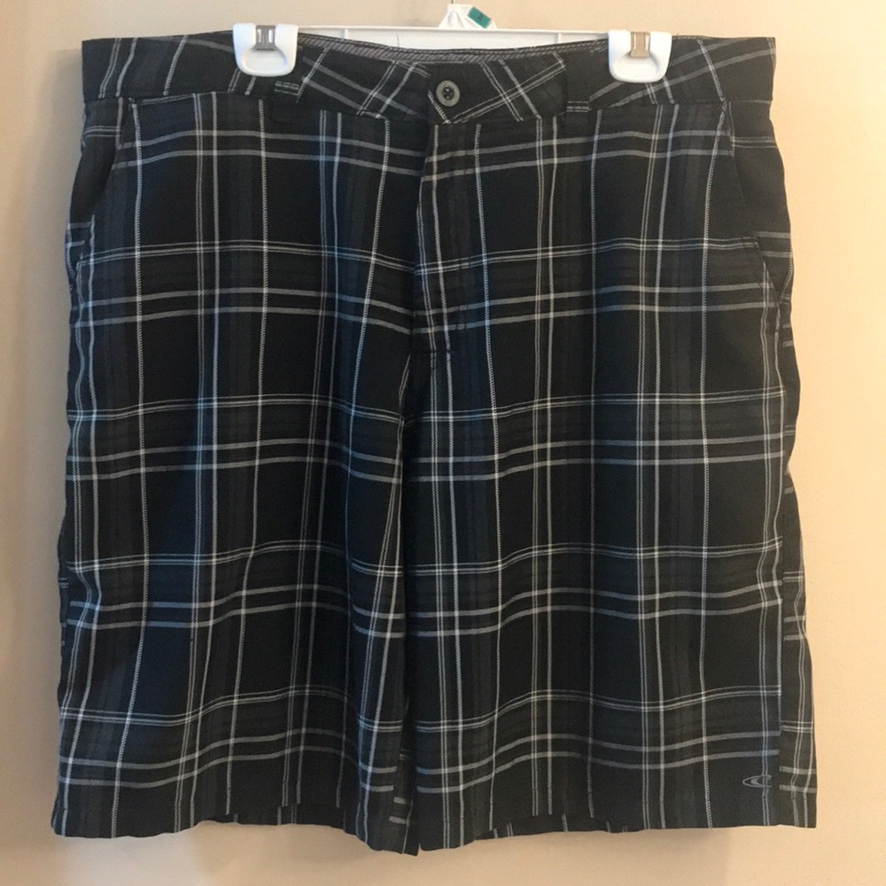 😎GUC O’Neill Plaid Shorts😎